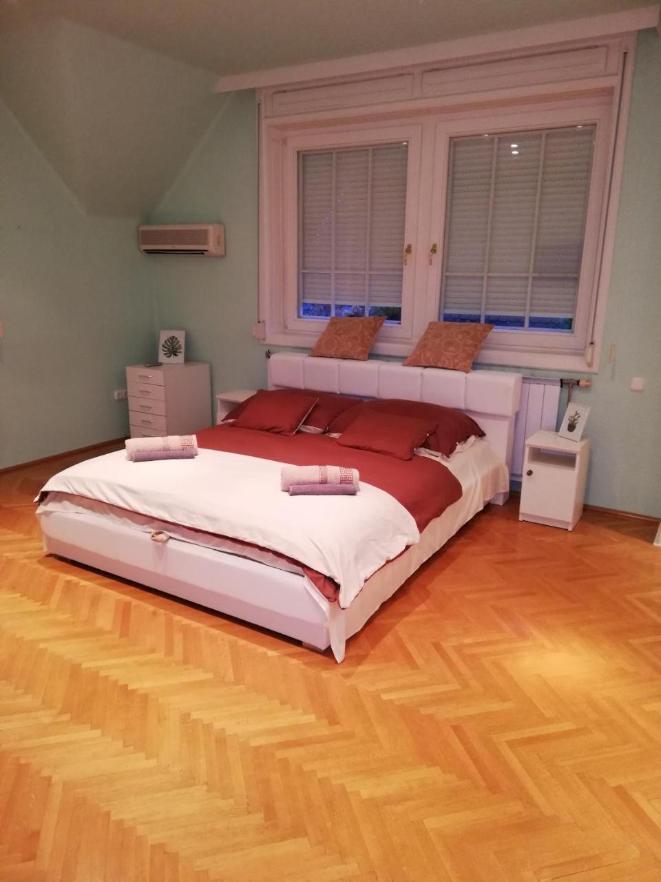 Pero Panzio Bed & Breakfast Debrecen Ngoại thất bức ảnh