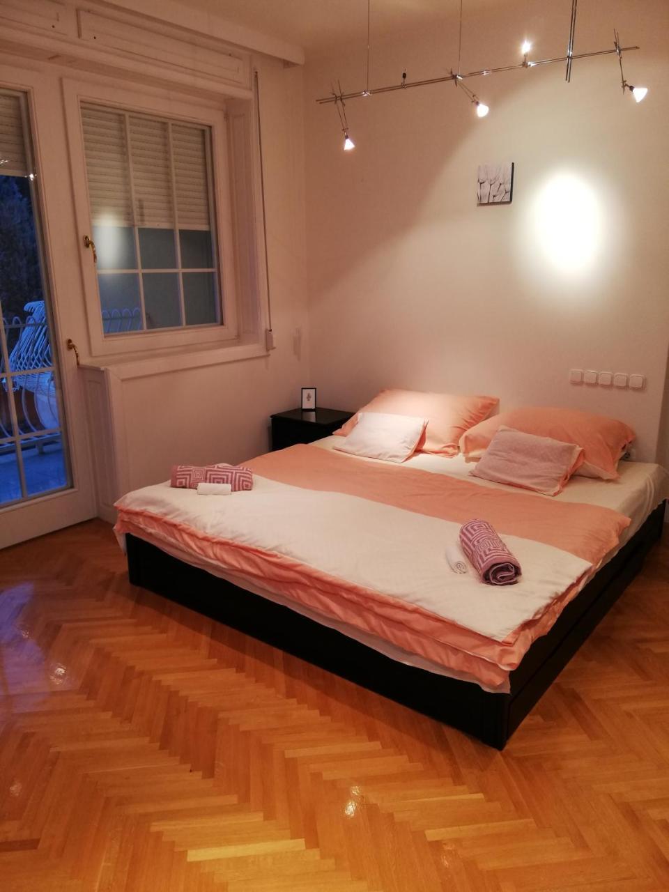 Pero Panzio Bed & Breakfast Debrecen Ngoại thất bức ảnh