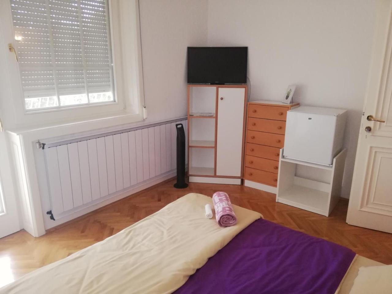 Pero Panzio Bed & Breakfast Debrecen Ngoại thất bức ảnh